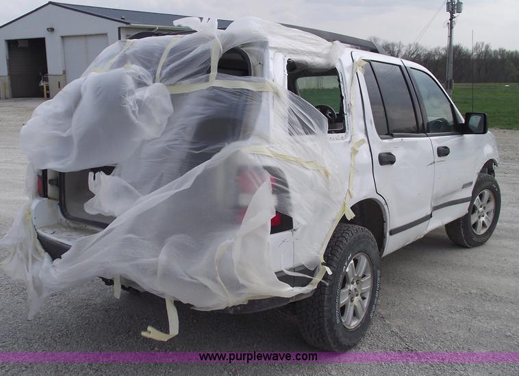 image for item 5426 2006 Ford Explorer XLT SUV