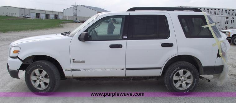 image for item 5426 2006 Ford Explorer XLT SUV