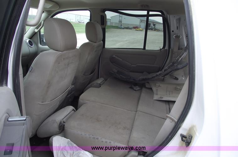 image for item 5426 2006 Ford Explorer XLT SUV