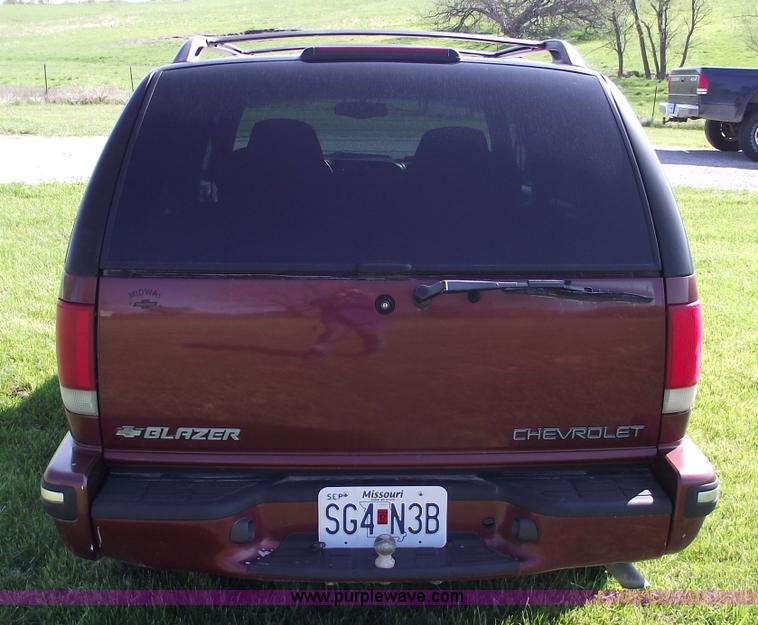 image for item 5438 1998 Chevrolet Blazer LS SUV