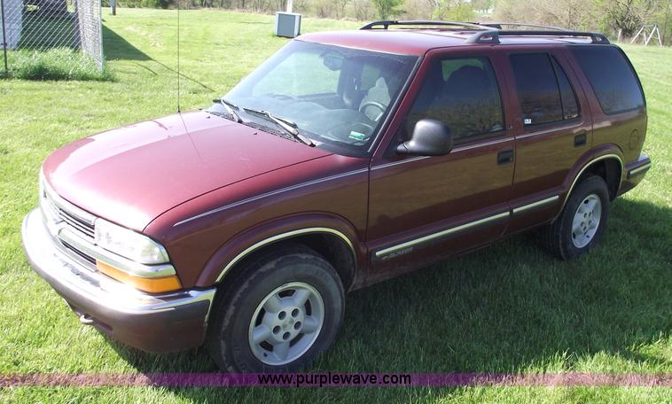 image for item 5438 1998 Chevrolet Blazer LS SUV
