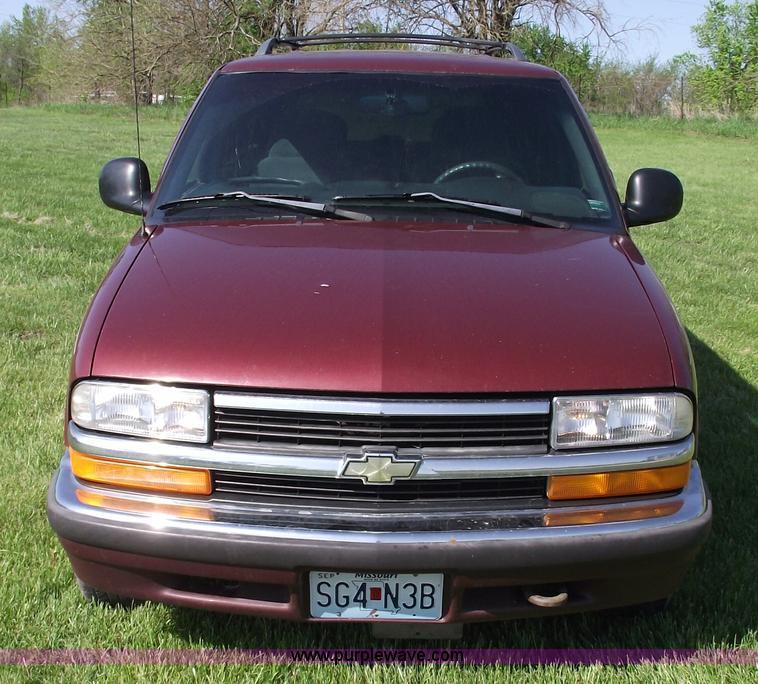 image for item 5438 1998 Chevrolet Blazer LS SUV