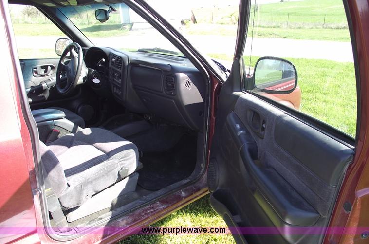 image for item 5438 1998 Chevrolet Blazer LS SUV