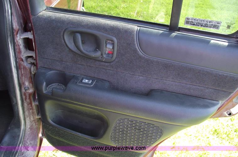 image for item 5438 1998 Chevrolet Blazer LS SUV