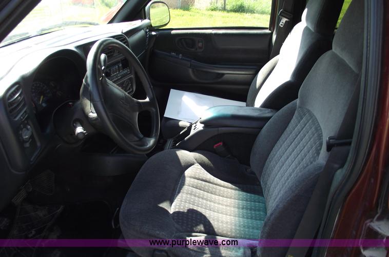 image for item 5438 1998 Chevrolet Blazer LS SUV