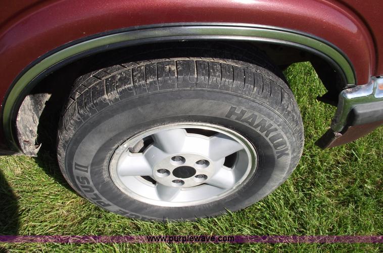 image for item 5438 1998 Chevrolet Blazer LS SUV