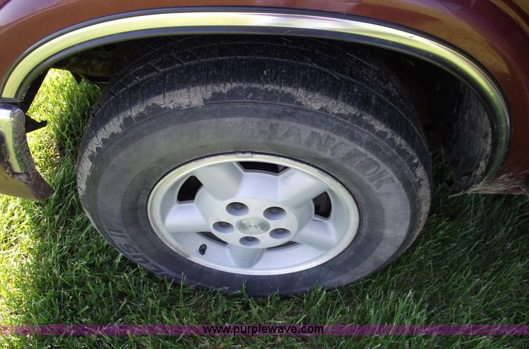 image for item 5438 1998 Chevrolet Blazer LS SUV