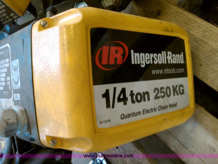 image for item 5493 Hoist and I-beam roller