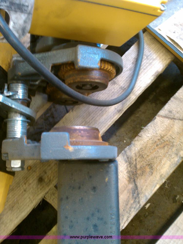 image for item 5493 Hoist and I-beam roller