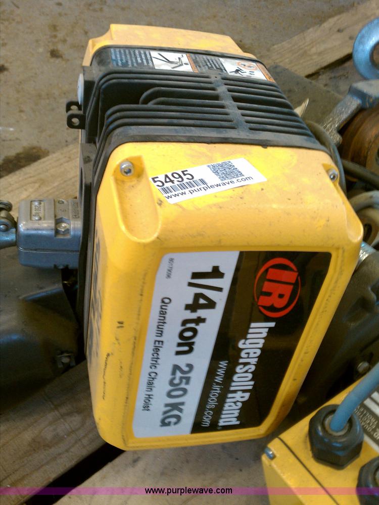 image for item 5495 Hoist and I-beam roller