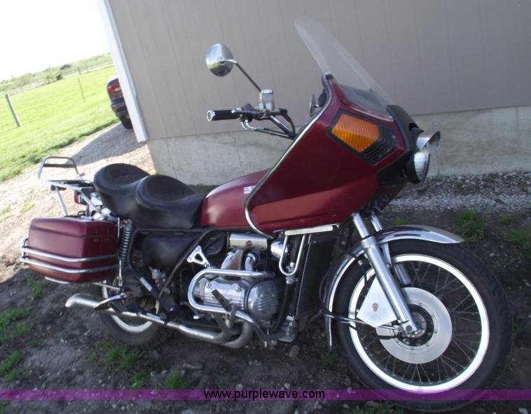 image for item 5498 1976 Honda Goldwing GL1000 motorcycle