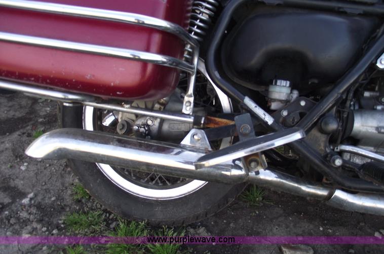 image for item 5498 1976 Honda Goldwing GL1000 motorcycle