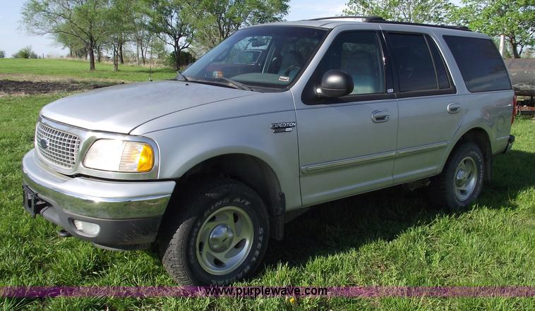 image for item 5499 1999 Ford Expedition XLT SUV