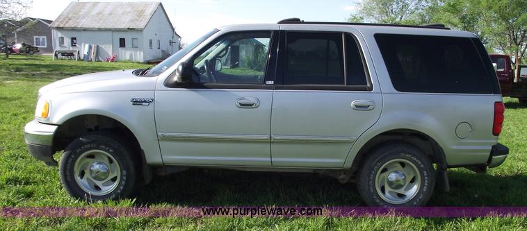 image for item 5499 1999 Ford Expedition XLT SUV