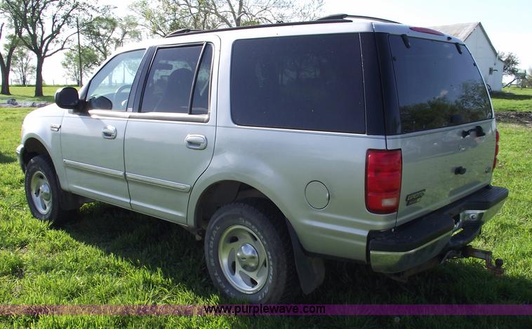 image for item 5499 1999 Ford Expedition XLT SUV