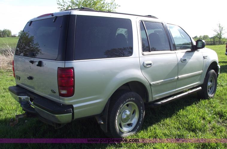 image for item 5499 1999 Ford Expedition XLT SUV
