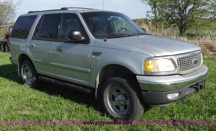 image for item 5499 1999 Ford Expedition XLT SUV