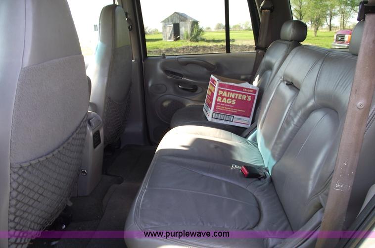 image for item 5499 1999 Ford Expedition XLT SUV