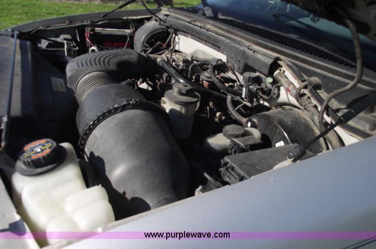 image for item 5499 1999 Ford Expedition XLT SUV