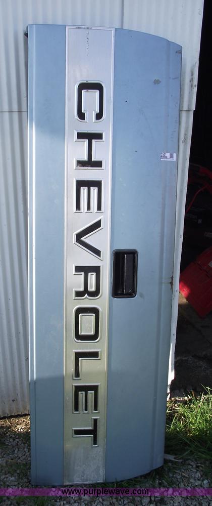 image for item 5501 Late 80's to early 90's Chevrolet tailgate