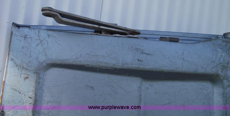 image for item 5501 Late 80's to early 90's Chevrolet tailgate