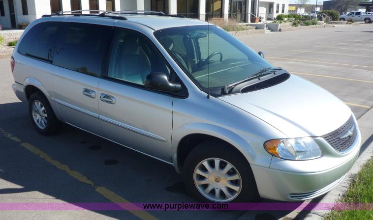 image for item 5612 2002 Chrysler Town & Country EX mini van