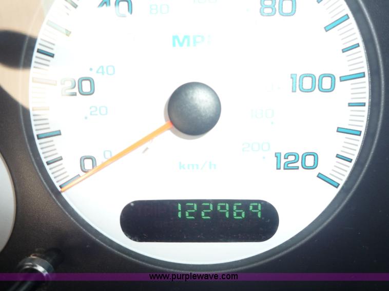 image for item 5612 2002 Chrysler Town & Country EX mini van