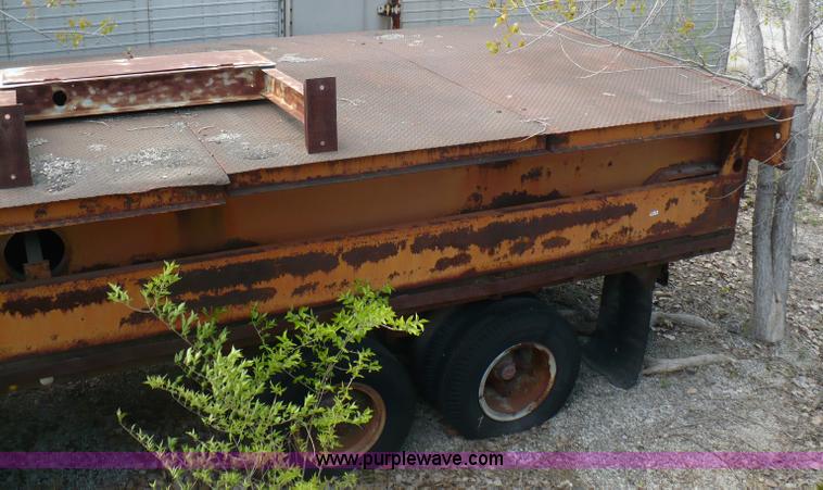 image for item 5860 30'L x 10'W truck scales