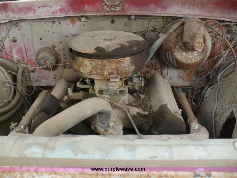 image for item 5869 1963 Ford F600 truck cab and chassis