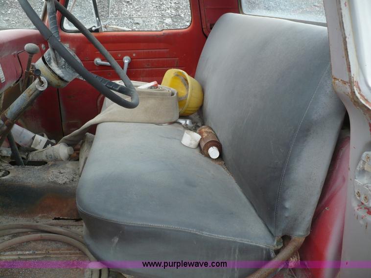 image for item 5869 1963 Ford F600 truck cab and chassis