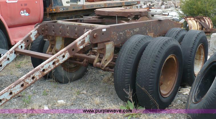 image for item 5872 Tandem axle dolly