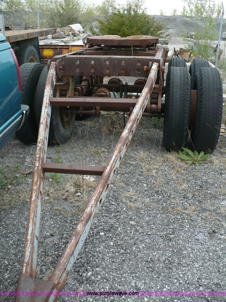 image for item 5872 Tandem axle dolly