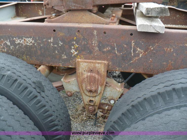 image for item 5872 Tandem axle dolly