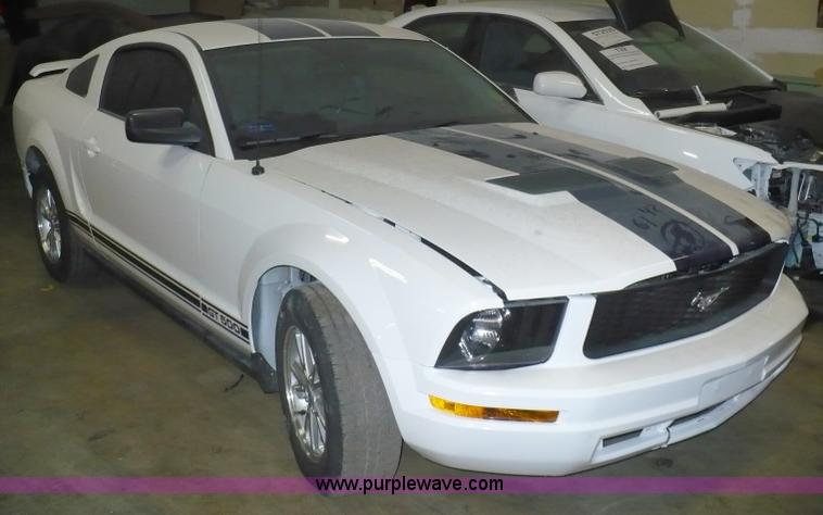 image for item 5877 2008 Ford Mustang Shelby GT500 body