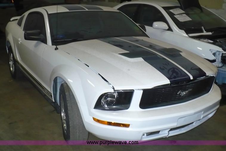 image for item 5877 2008 Ford Mustang Shelby GT500 body
