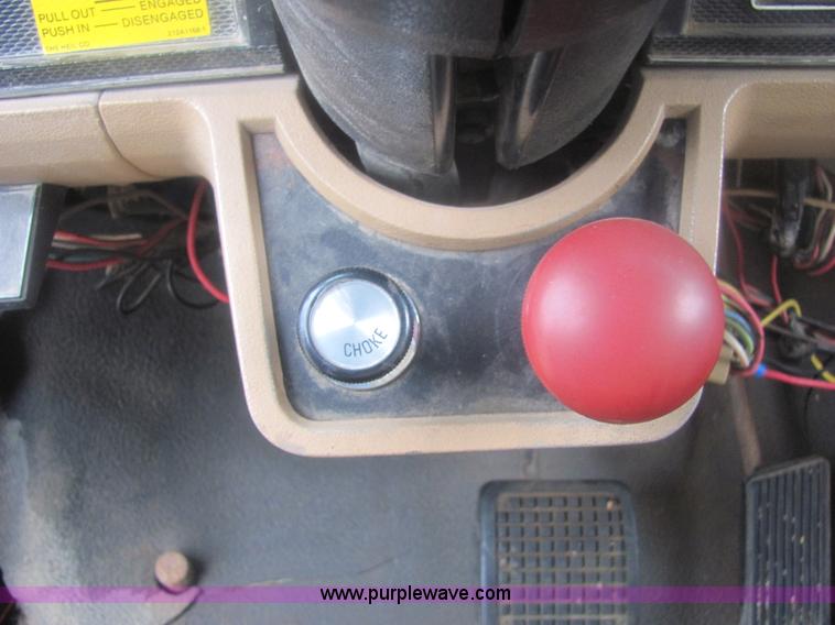 image for item 6929 1985 Ford F700 dump truck