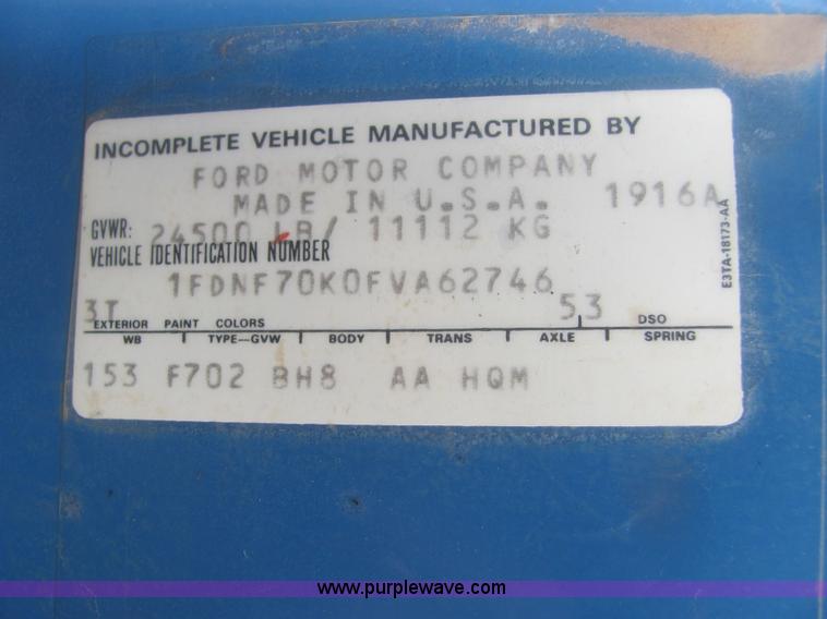 image for item 6929 1985 Ford F700 dump truck