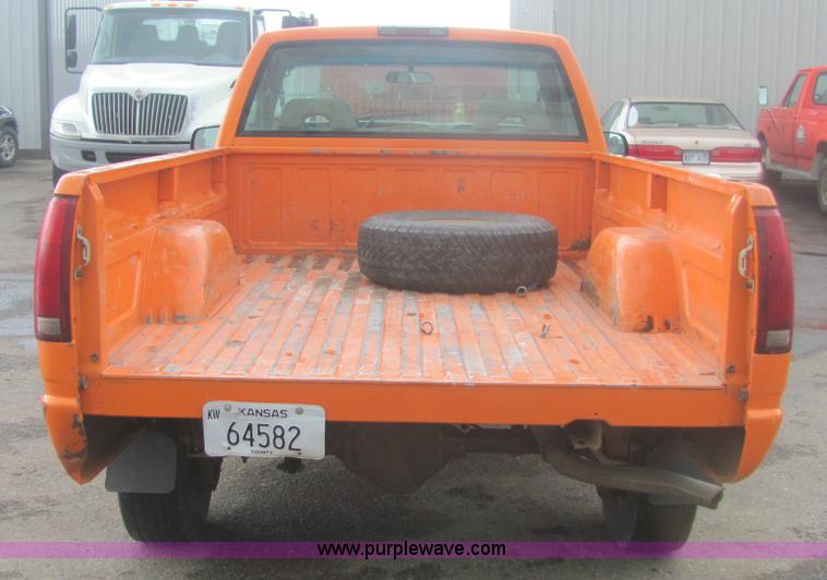 image for item 6932 1997 Chevrolet C2500 Cheyenne pickup truck