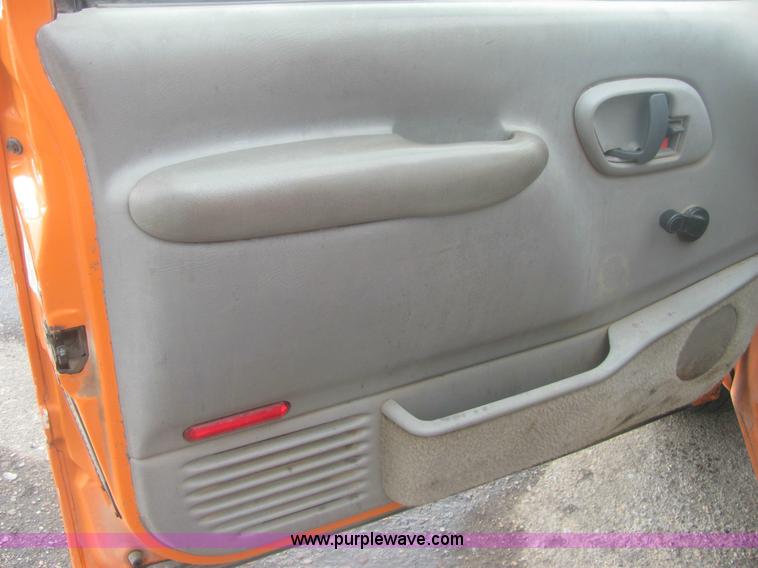 image for item 6932 1997 Chevrolet C2500 Cheyenne pickup truck