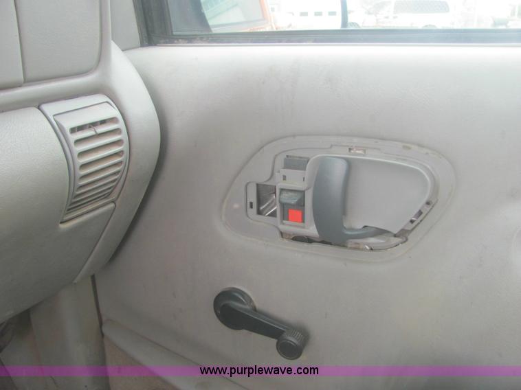 image for item 6932 1997 Chevrolet C2500 Cheyenne pickup truck