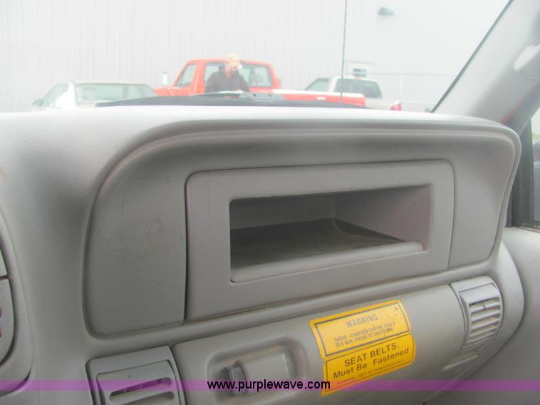 image for item 6932 1997 Chevrolet C2500 Cheyenne pickup truck