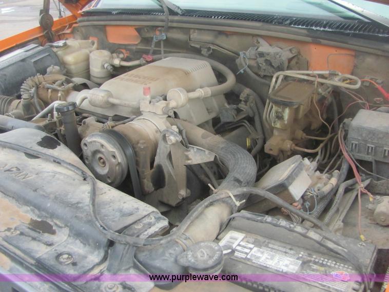 image for item 6932 1997 Chevrolet C2500 Cheyenne pickup truck