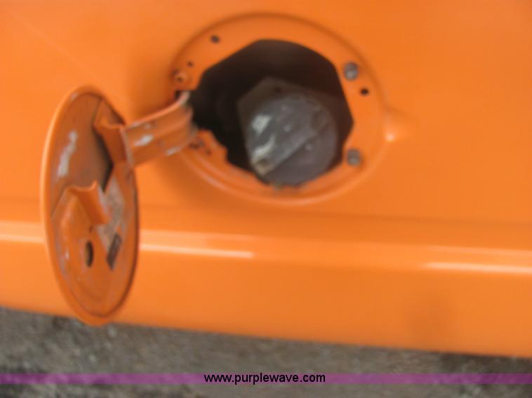 image for item 6932 1997 Chevrolet C2500 Cheyenne pickup truck