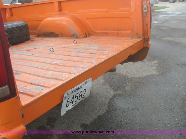 image for item 6932 1997 Chevrolet C2500 Cheyenne pickup truck