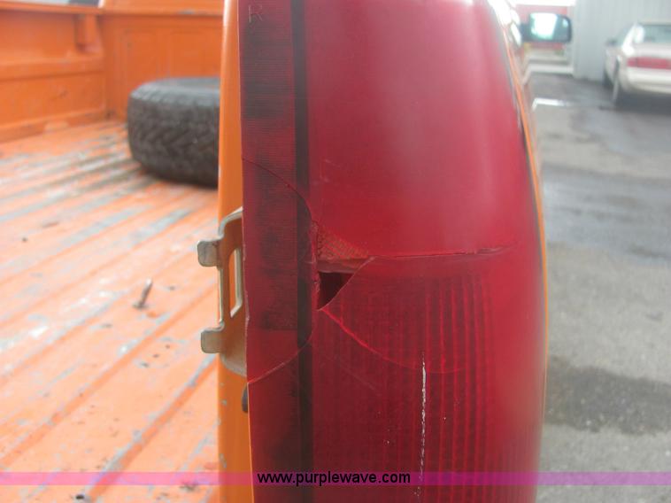 image for item 6932 1997 Chevrolet C2500 Cheyenne pickup truck