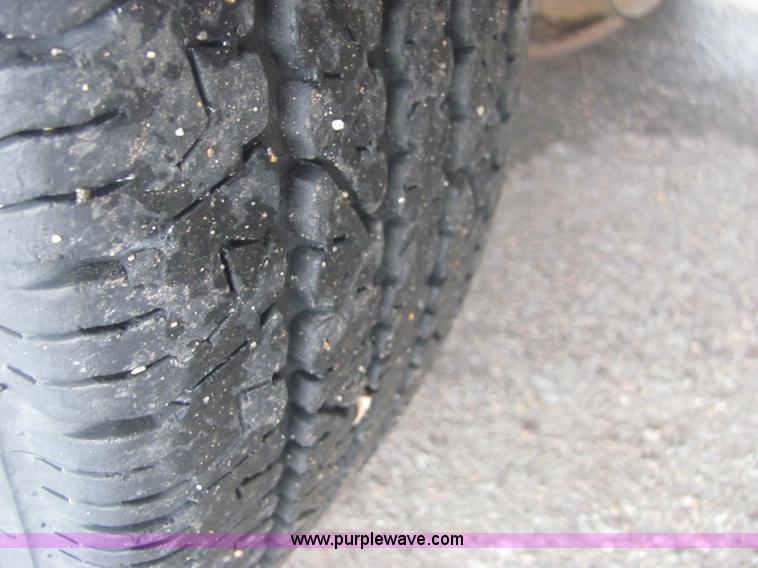 image for item 6932 1997 Chevrolet C2500 Cheyenne pickup truck