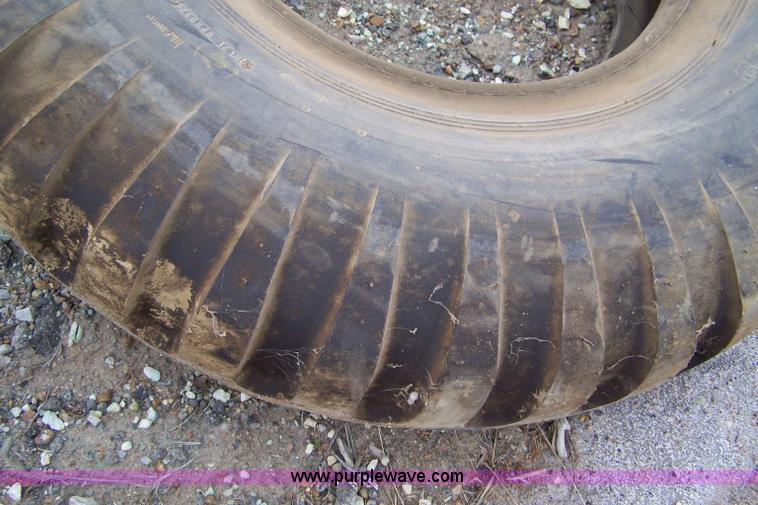 image for item 7355 (4) Mansfield 11.00-20 tires