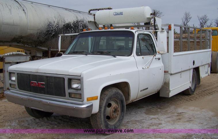 image for item 7378 1989 GMC 3500 service truck