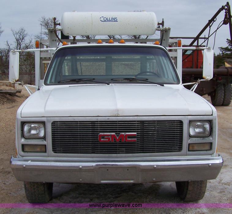 image for item 7378 1989 GMC 3500 service truck