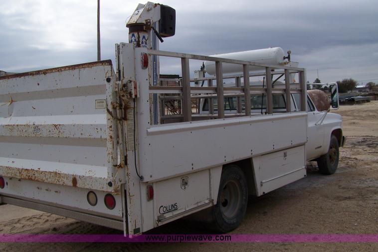 image for item 7378 1989 GMC 3500 service truck
